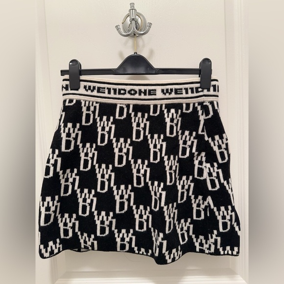 WE11DONE Monochrome Turtleneck Sweater - Picture 2 of 2